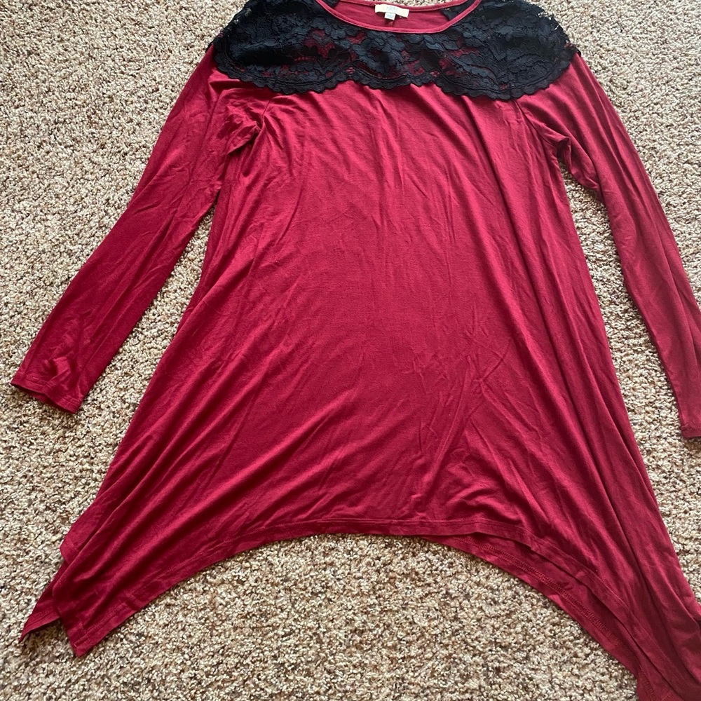 Lace shark bite tunic